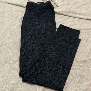 NWT- XOXO- M/L. Patterned Leggings